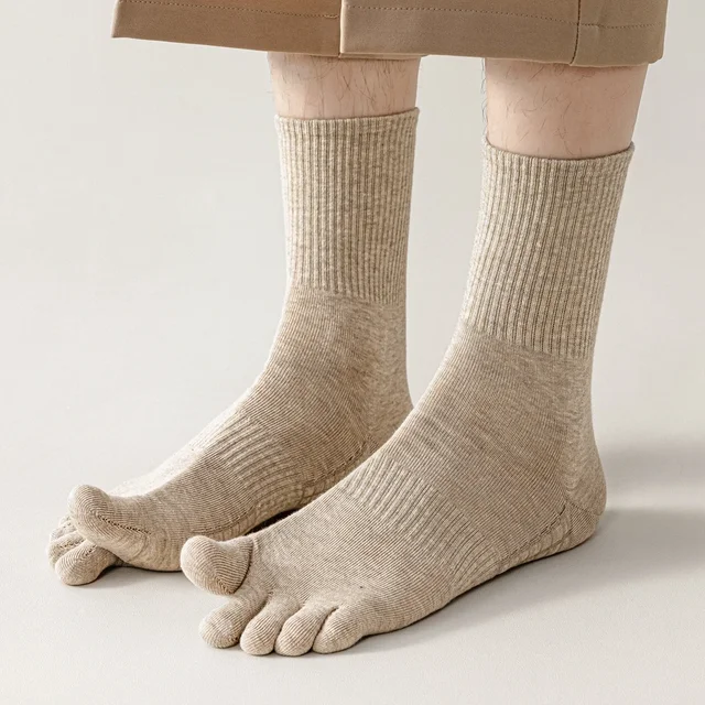 3 Pairs Five Finger Socks Men Anti-slip Sports Athletic Crew Socks Men High Quality Cotton Toe Socks Basketball Middle Tube 2