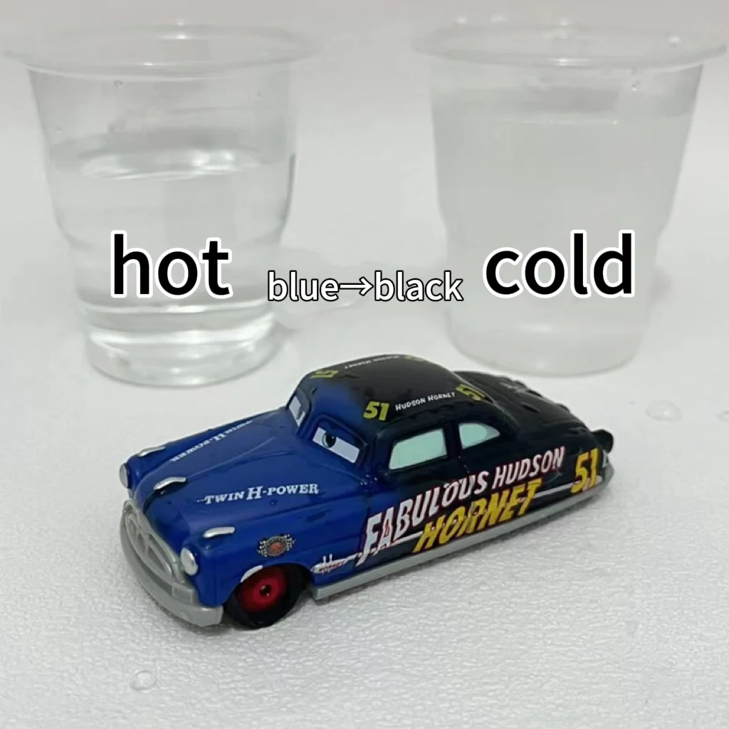 MINISO Disney Pixar Cars 3 Temperature-variable Model Lightning Mcqueen Racing Family Mack Uncle Car Toy Boy Girl Children Gift 2