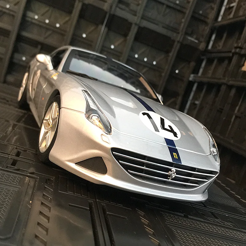 Bburago 1:18 Ferrari California T Sports Car 70Th Anniversary Edition Diecast Metal Alloy Model Car Kids Toys Collection Gifts