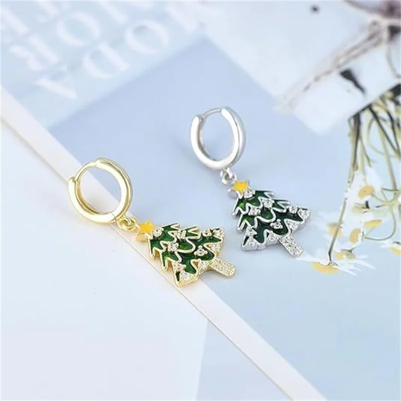 Exquisite kleine Stern Weihnachtsbaum Creolen für Frauen hohl glänzend Zirkon Weihnachtsbaum Ohrringe Freundschaft Party Schmuck Geschenk – Detail 3