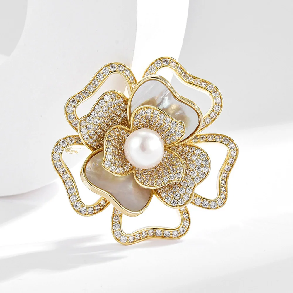 Rhinestones Pearl Brooches Pin for Women Flower Leaves Metal Pins Jewelry Decoration Elegant Crystal Brooch Garment Accessories