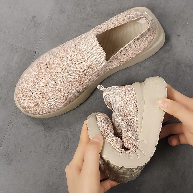 

R-92 old Beijing cloth shoes women's soft-soled sports and casual shoes wide fat feet mother's shoes large size