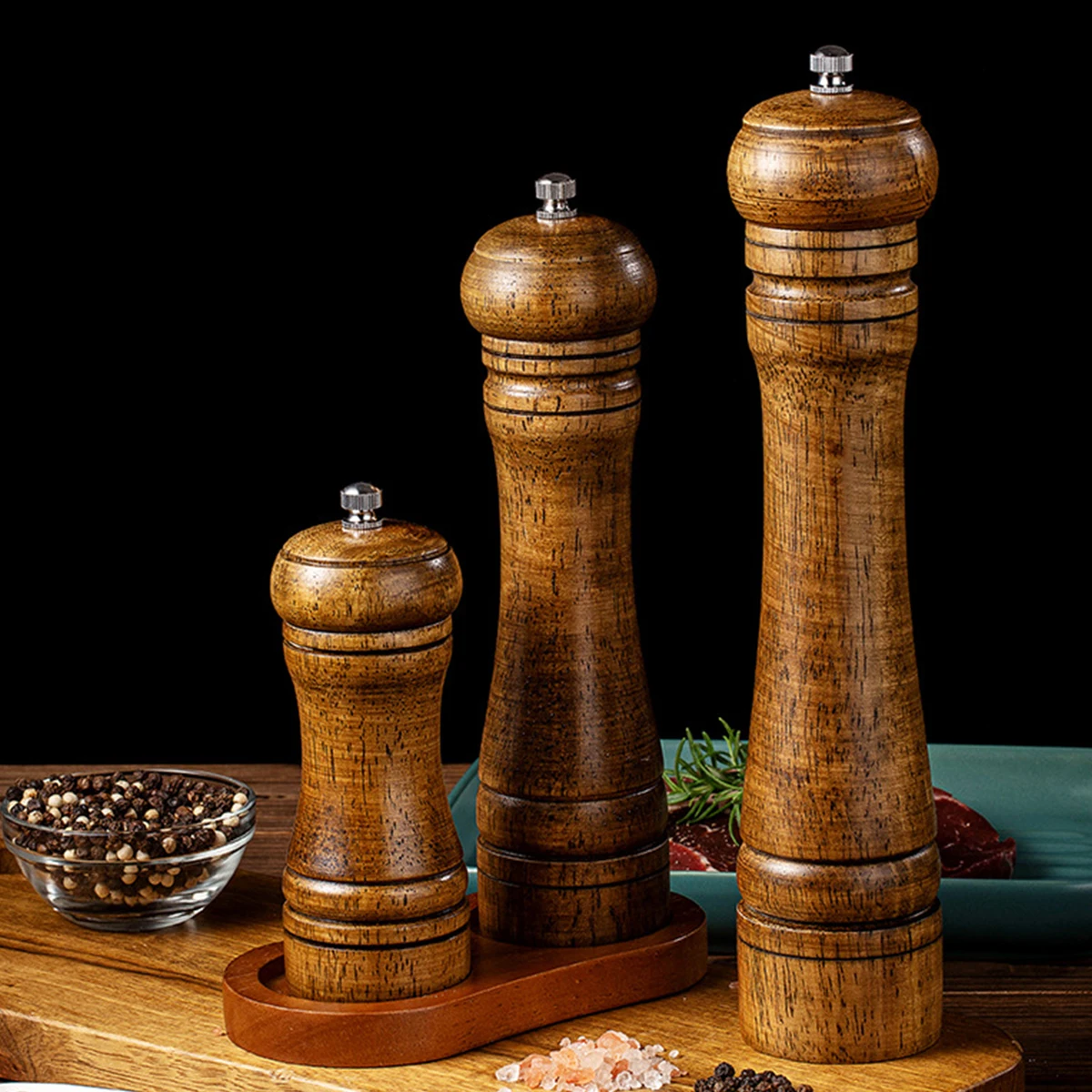 Manual Oak Pepper Grinder 1