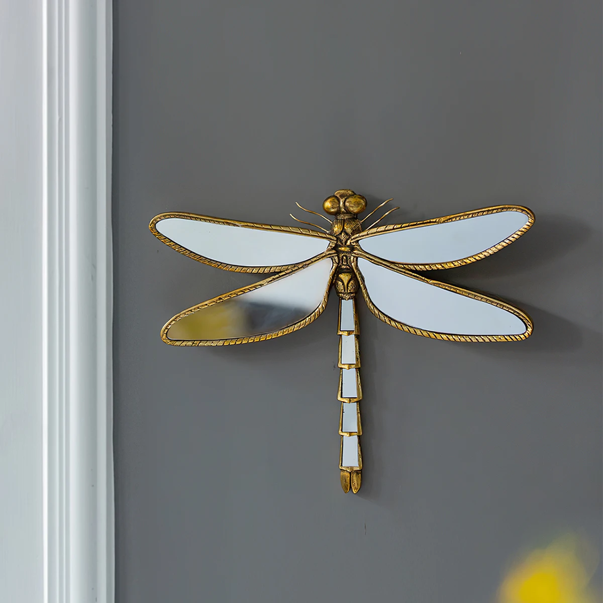 1pc, 12.5*9.7 inch light luxury retro distressed resin dragonfly pendant living room wall decoration wall-hung handicrafts