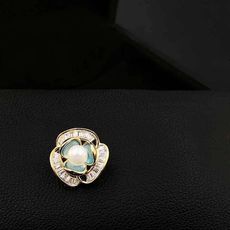 Mini Exquisite Small Blue Flower Brooch Women Corsage Unique Design Suit Collar Pin Anti-Exposure Buckle Accessory Jewelry 5551