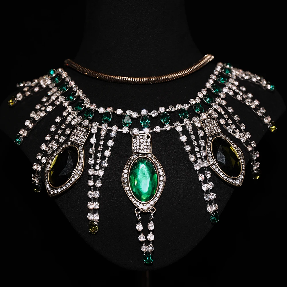 

Amorita boutique green pendant necklaces