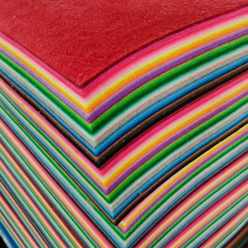 40Pcs 12x8 inches Felt Fabric Sheet 30*20cm Nonwoven Fabric Craft Felt Set for Children's Handicrafts DIY Sewing