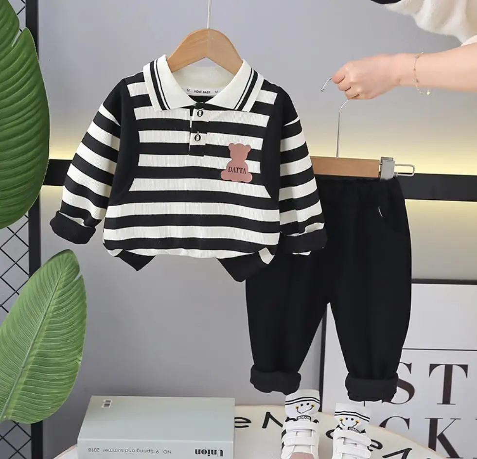 

Весенняя одежда для маленьких мальчиков 2024, детские толстовки в полоску с длинным рукавом и принтом в Корейском стиле, футболки и штаны, спортивный костюм для мальчиков