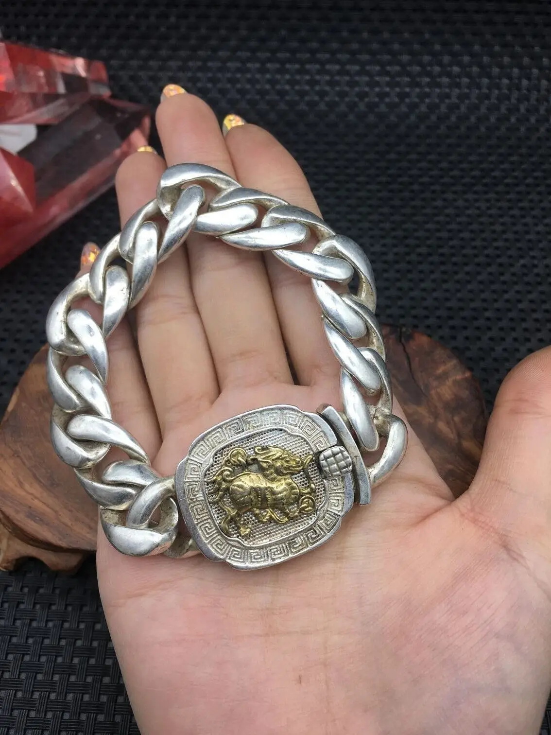 

Asian chinese old miao silver hand cast statue bracelet jewel cool gift