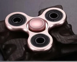 Enhanced Alloy Metal Fidget Spinner - Stress Relief & Decompression Toy (1Pink)