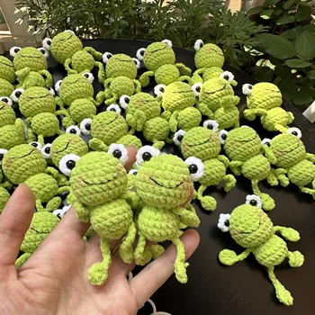 Mini Knitted Frog Keychain 1