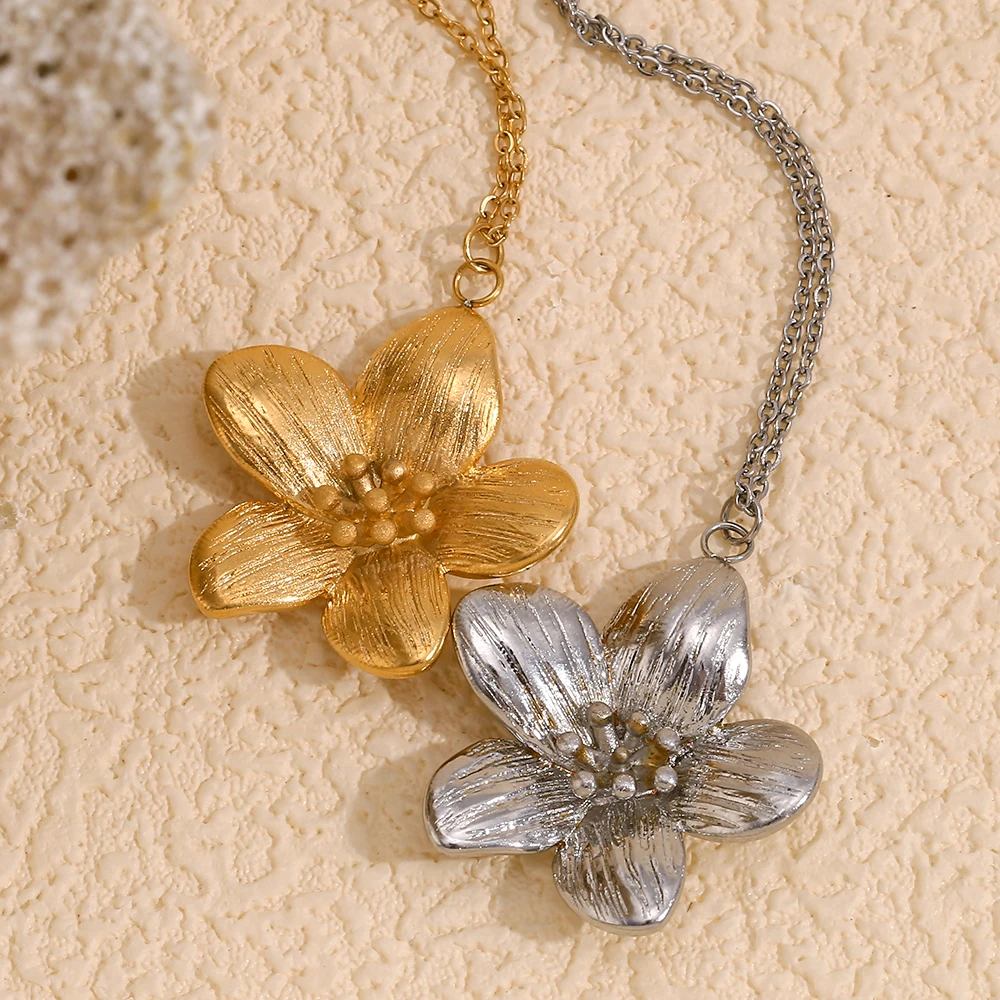 S69ad7f3c698d449099a9186e7d47460ds Gold/Silver Color Five Petals Flower Pendant Necklace 18K Gold Plated Stainless Steel Jewelry Necklace For Women Girls Mallzona