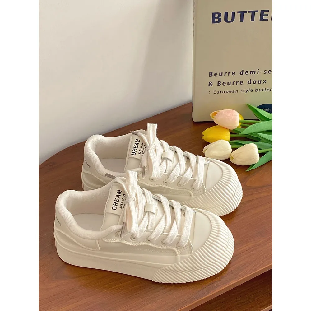 Thick Soled Leather Top Quality Women Shoes 2024 Instagram Trendy Fashion Soft Soled Women Casual Shoes Sports Shoes 24-155