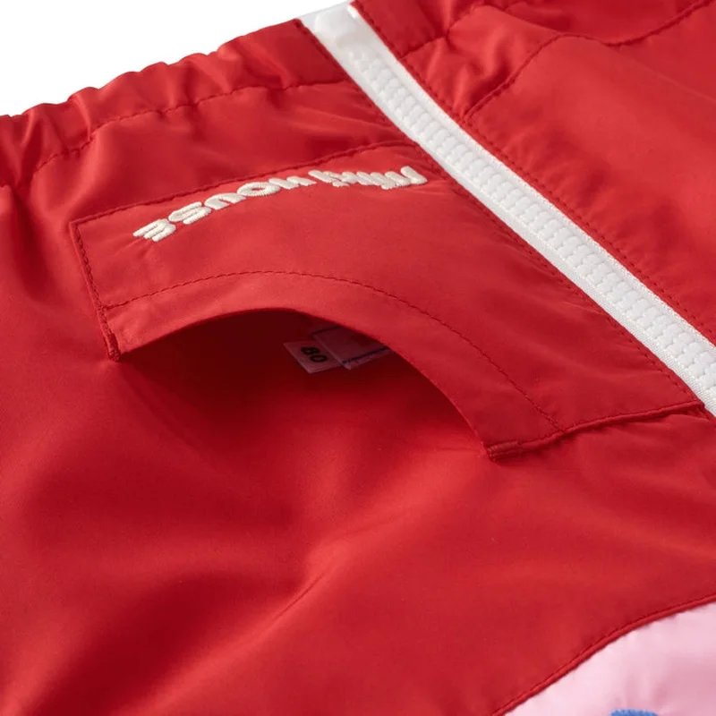 Showcasing the removable hood feature