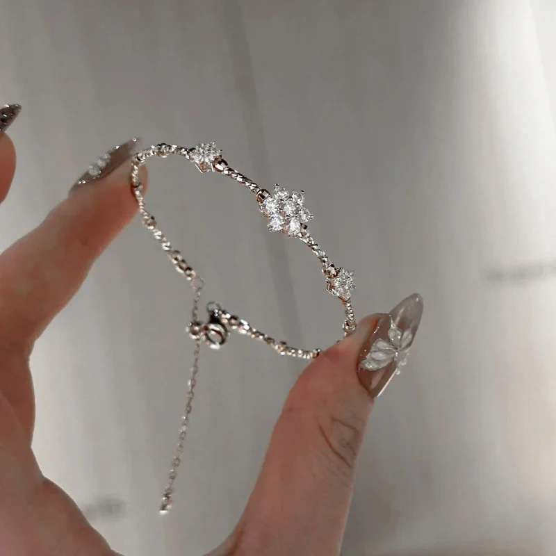 طقم مجوهرات فضي ، سوار زهور مرن ، خاتم زركون لامع...