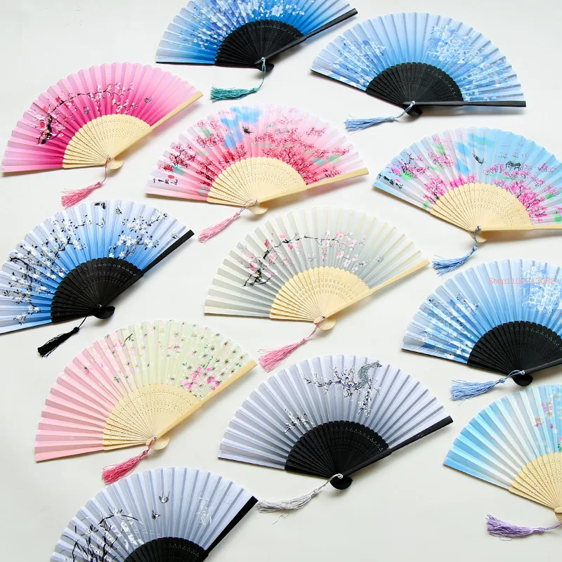 

10Pcs/Lot Vintage Silk Folding Fan Chinese Art Craft Gift Home Decoration Ornaments Dance Hand Decorative Fans Party Favors