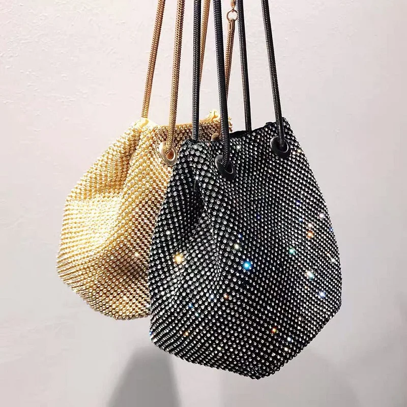 Bolso de cubo portátil con incrustaciones de diamantes para mujer, cadena de hueso de serpiente, vestido de banquete, bolso cruzado de un hombro, primavera y verano, nuevo