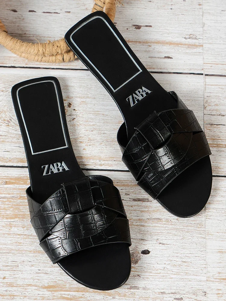 Trendy Women's Slides Shoes, Summer Flat Luxury Flip Flops, Outdoor Beach Sandals with Non-Slip Sole