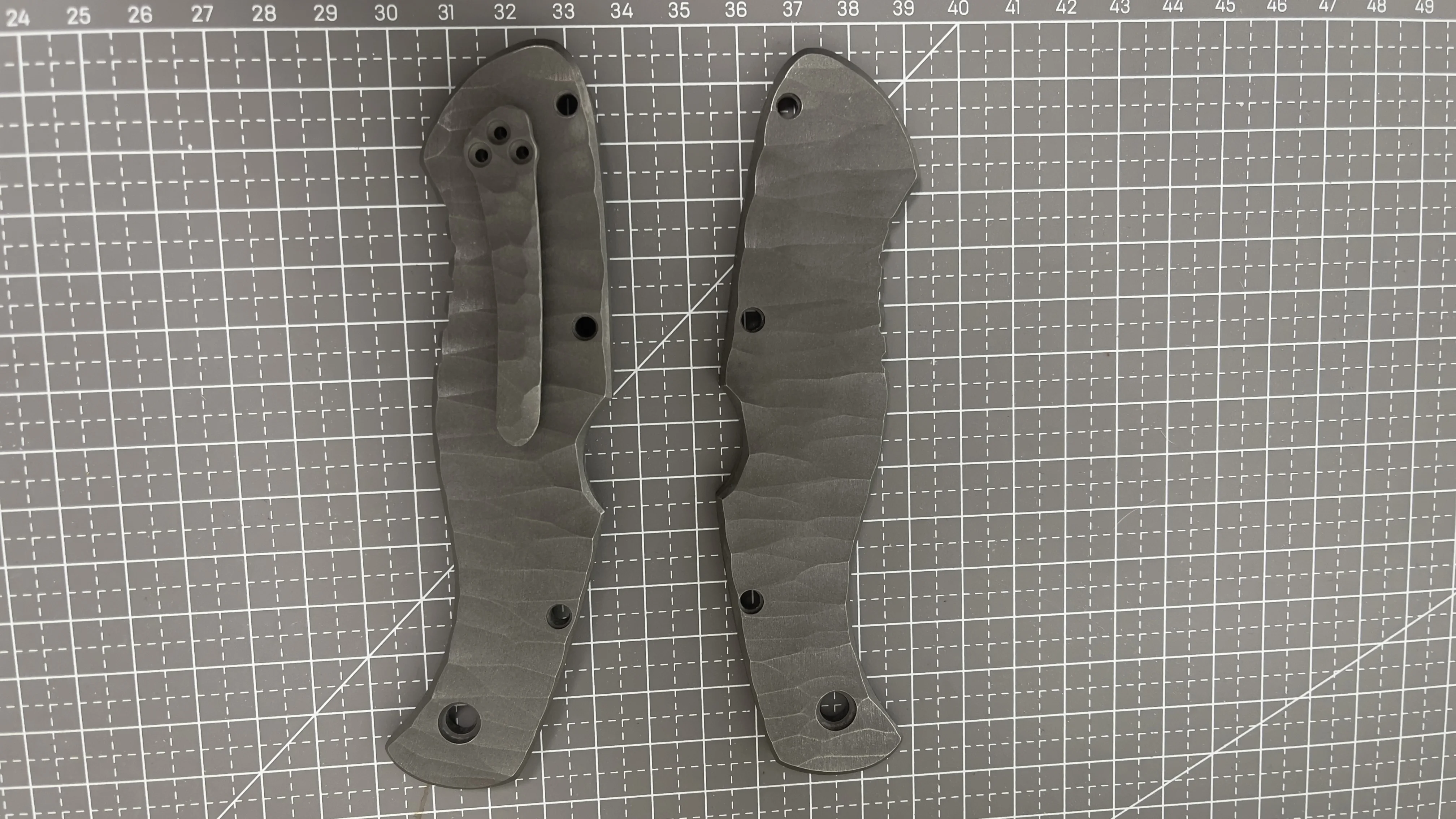 

Hand Made Titanium Alloy Scales TI Handle with Pocket Clip for Spyderco C12