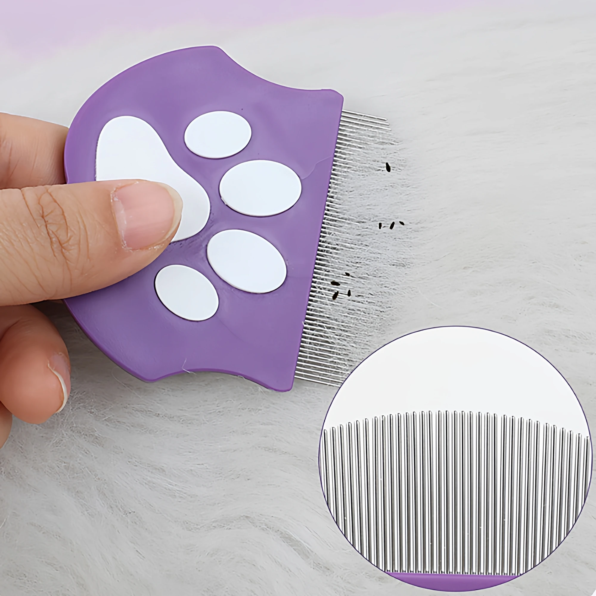 Description Picture 4 of itemCurved Mini Pet Comb for Cats & Dogs - Flea Removal, Facial Deshedding & Grooming Tool