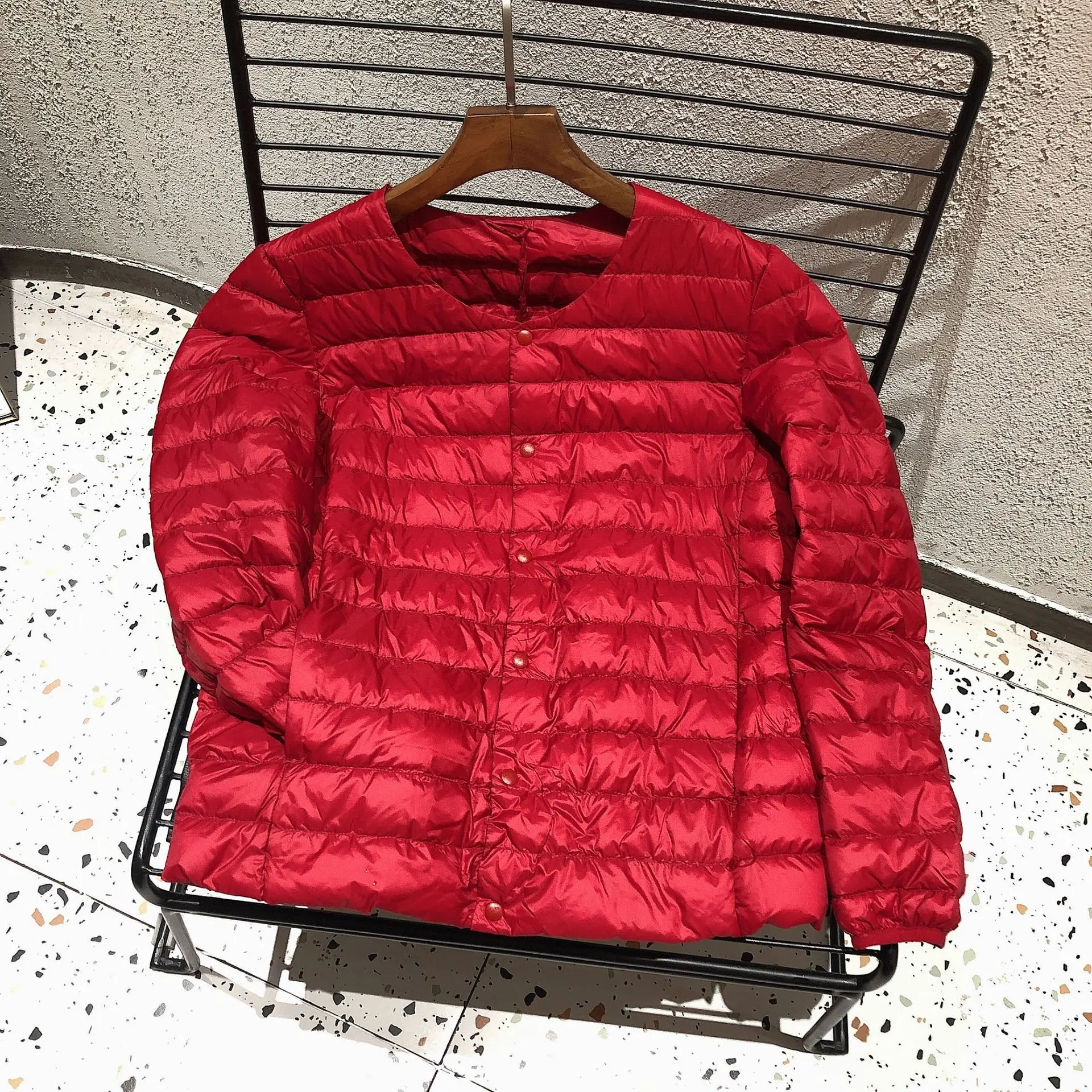 Рисунок 3 - Мужской легкий пуховик на белом утином пуху