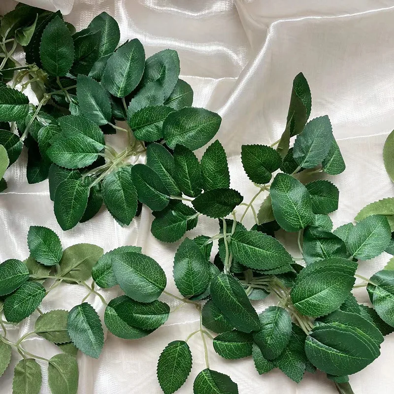 25 rose artificiali, perfette per bouquet da sposa, decorazioni da tavola e fioristi domestici, nei colori dell'arcobaleno. | Leroy Merlin