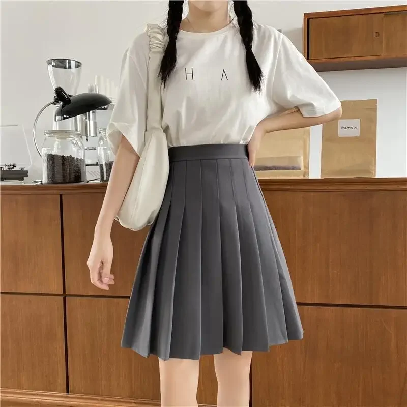 

Уличная одежда, облегающие модные плиссированные однотонные Простые короткие юбки с высокой талией, тонкая летняя женская одежда в молодежном стиле ZT21