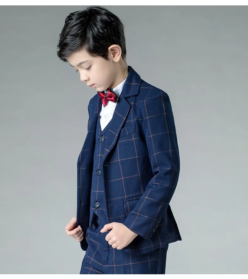 Рисунок 6 - Детские модные костюмы 2022