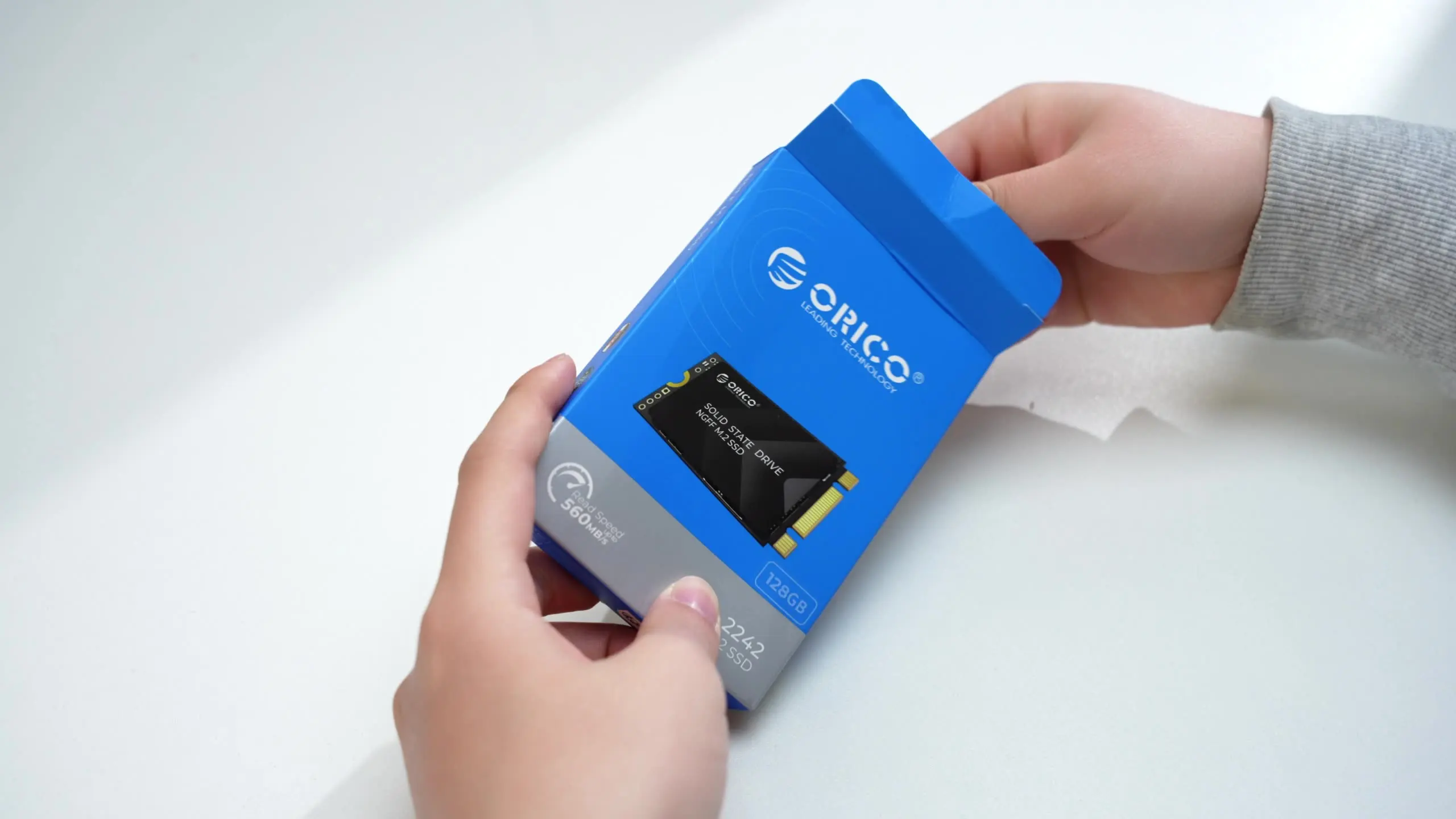ORICO M.2 SATA3.0 SSD 2242 TLC NAND SATA III 6Gbps Internal M.2 ORICO M.2 SATA3.0 SSD 2242 TLC NAND SATA III 6Gbps Internal M.2