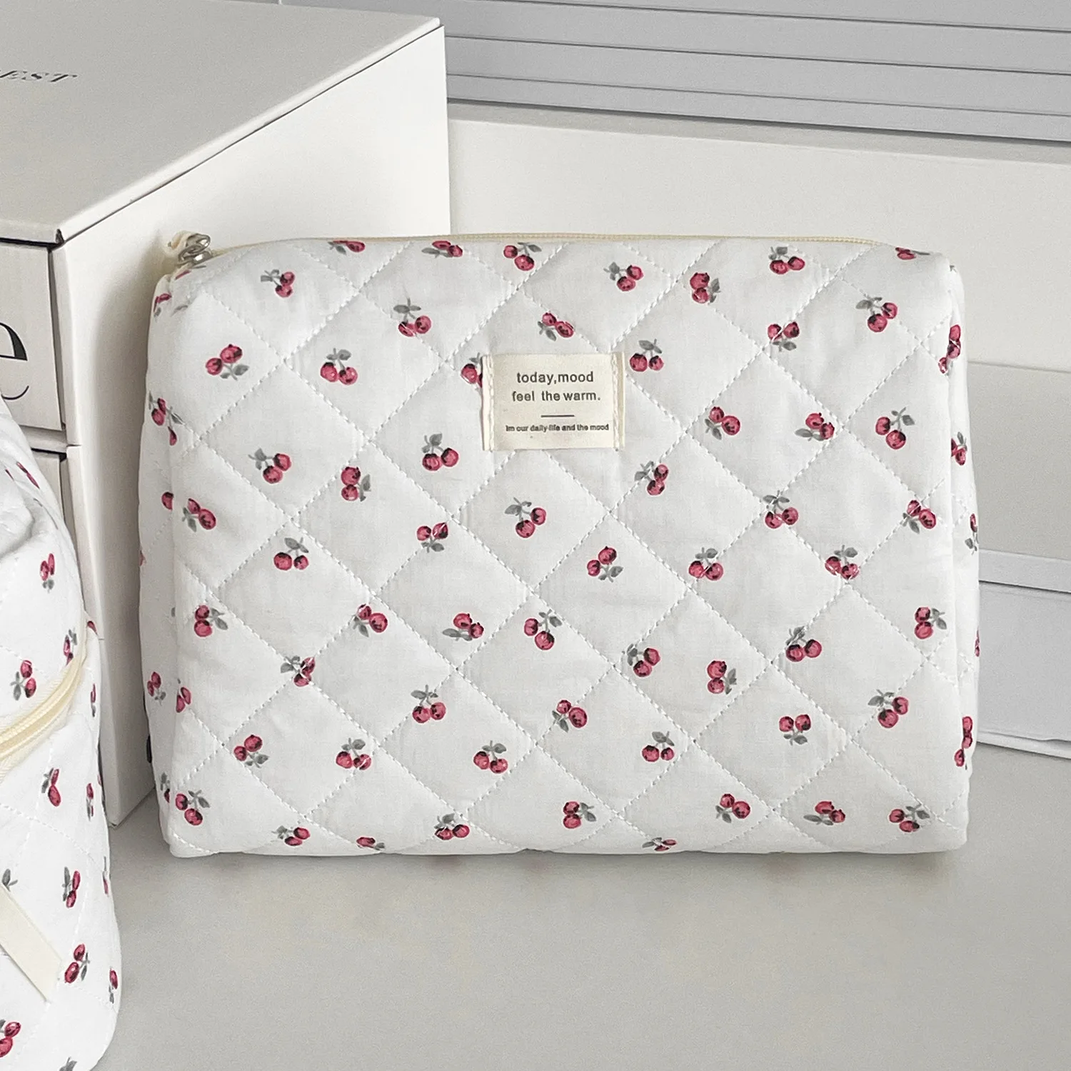 Cherry Makeup Bag Women's Cosmetic Bags Fashion Portable Cute Cosmetic Travel Storage Pouch Handbag Cotton Quilted Zipper Purse 6