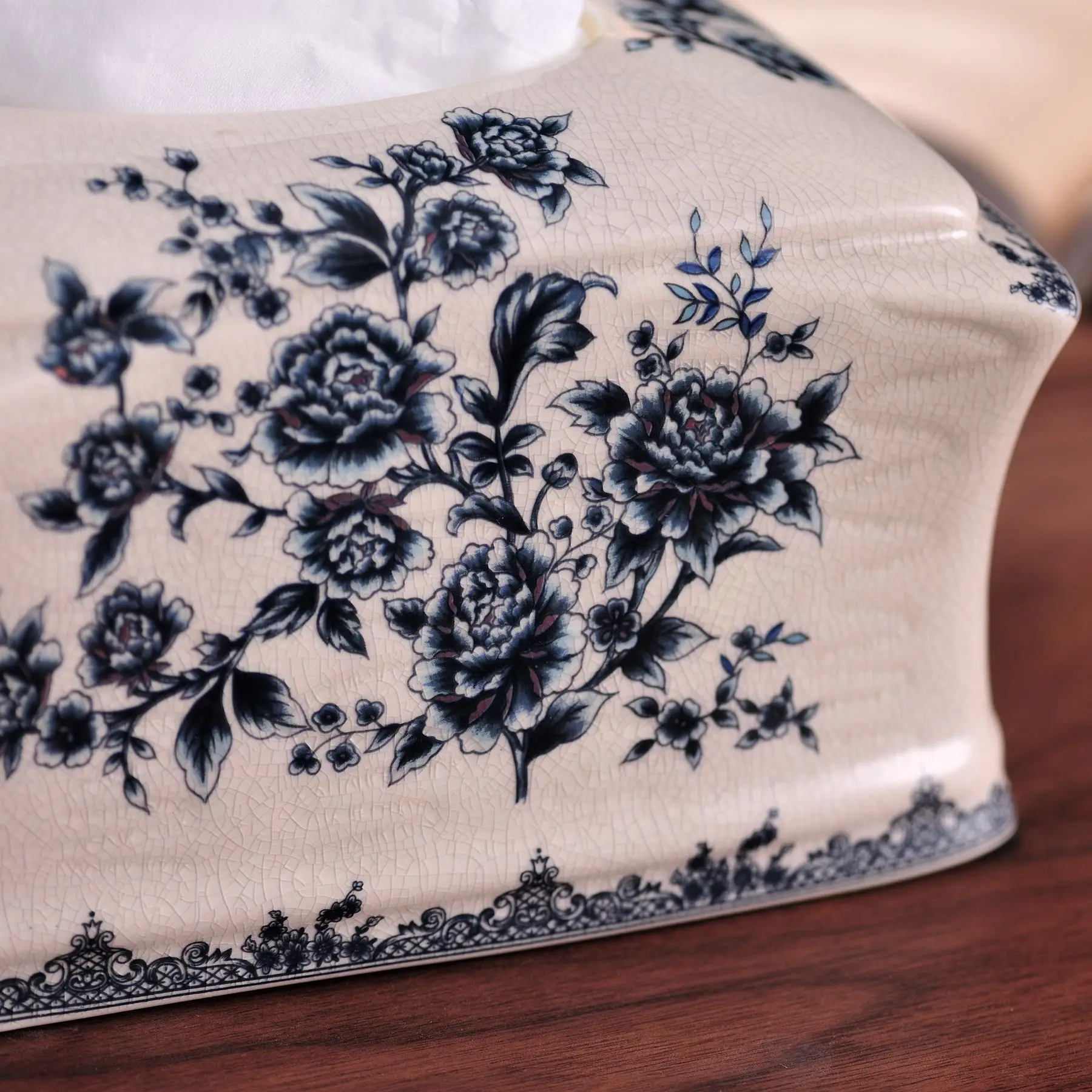 Ceramic Tissue Box Blue and White Porcelain Pattern Tissue Box Holder Napkin Holder Desktop Storage Container Home Decoration 3