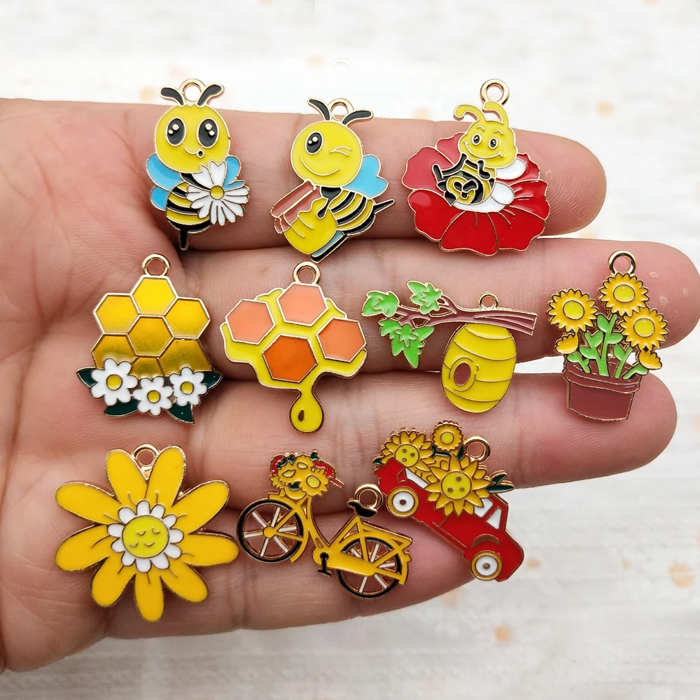 Brincos Abelha E Flor Assimétricos | Esmalte E Metal | Presente Feminino | MYOSPARK