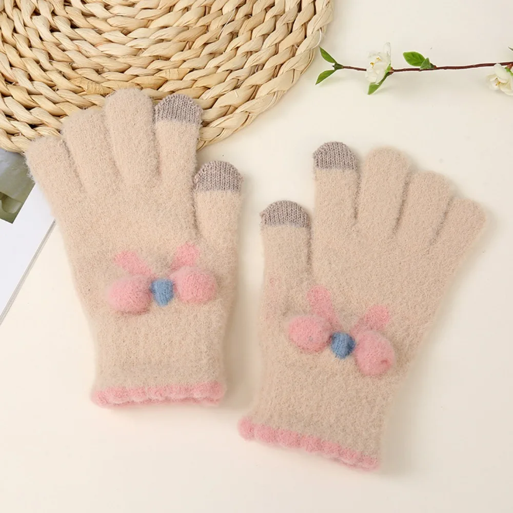 Рисунок 3 - Вязаные перчатки для сенсорных экранов