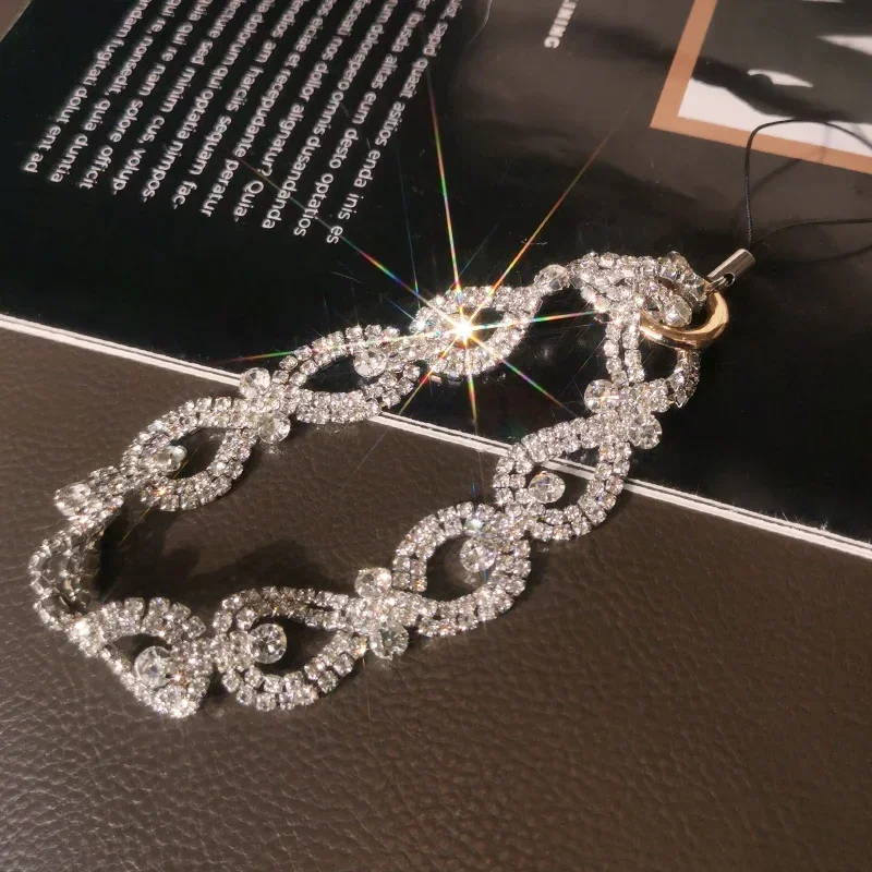 Short Luxury Rhinestone Ring Mobile Phone Lanyard Wristband Hollowed Out Portable Chain Universal Phone Case Anti Loss Lanyard