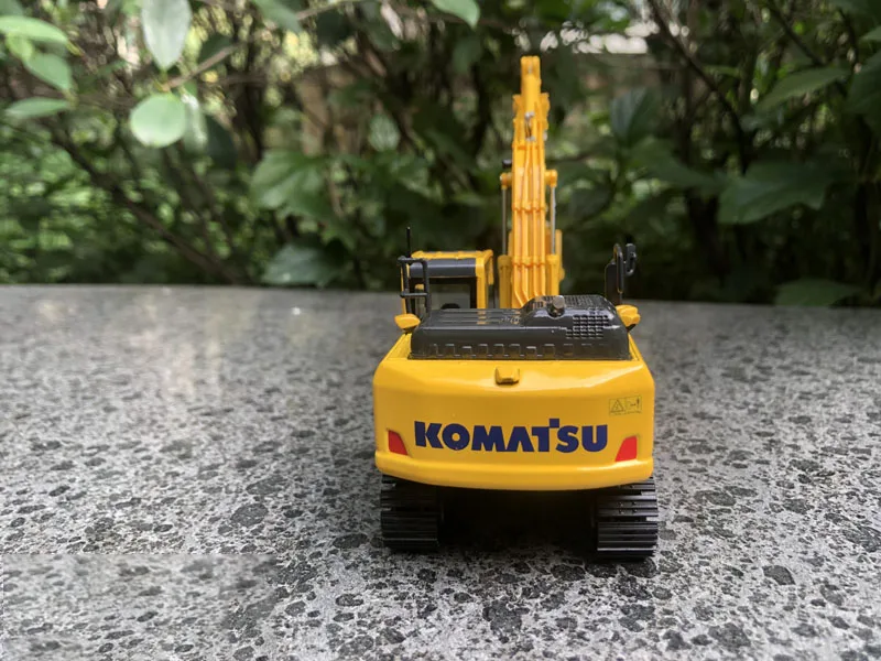 1:50 Scale KOMATSU PC200-11 Excavator Alloy Engineering
