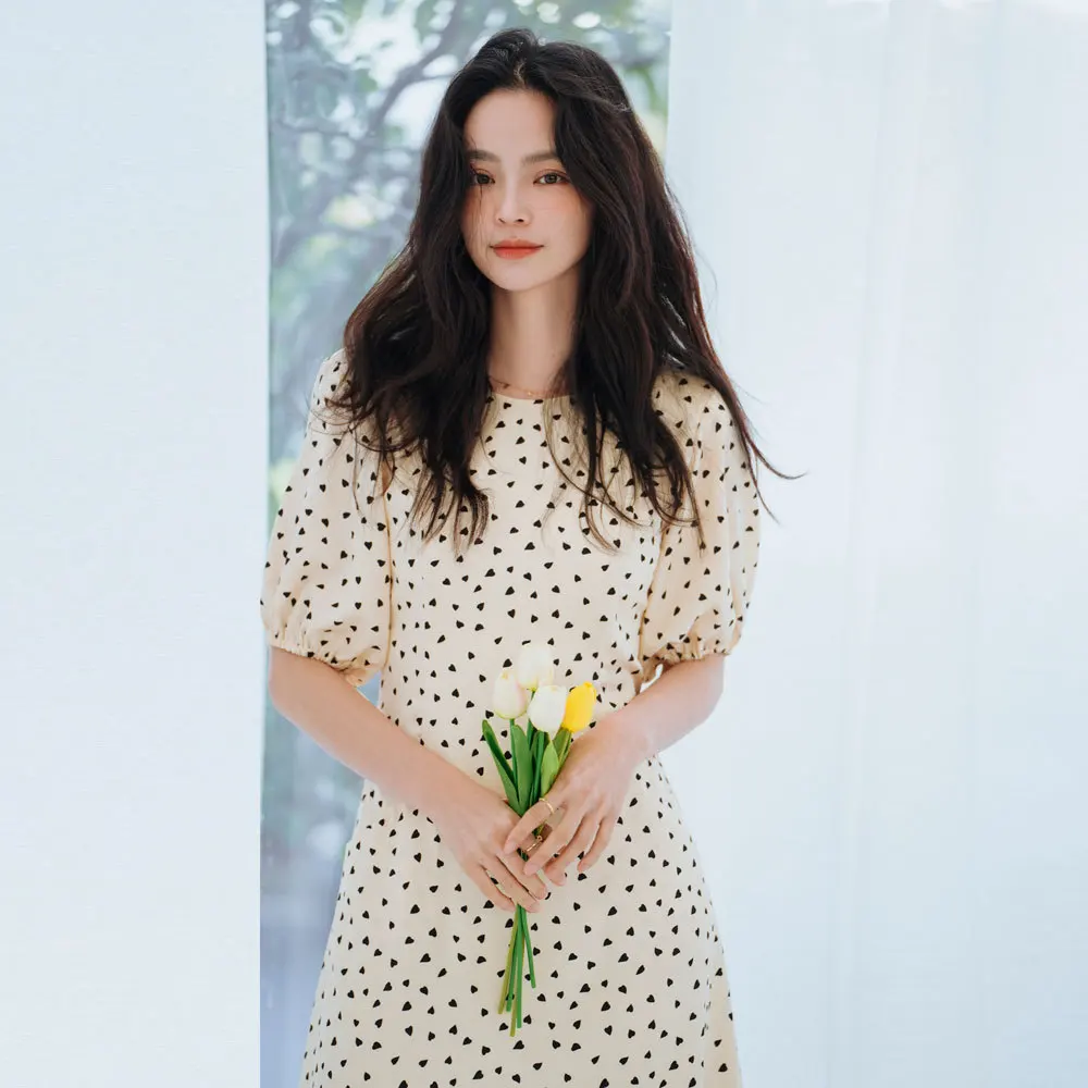 

French Premium Love Print Dress Summer Slim Fit Slim Lantern Sleeves Hepburn Style Age Reducing Flower Skirt