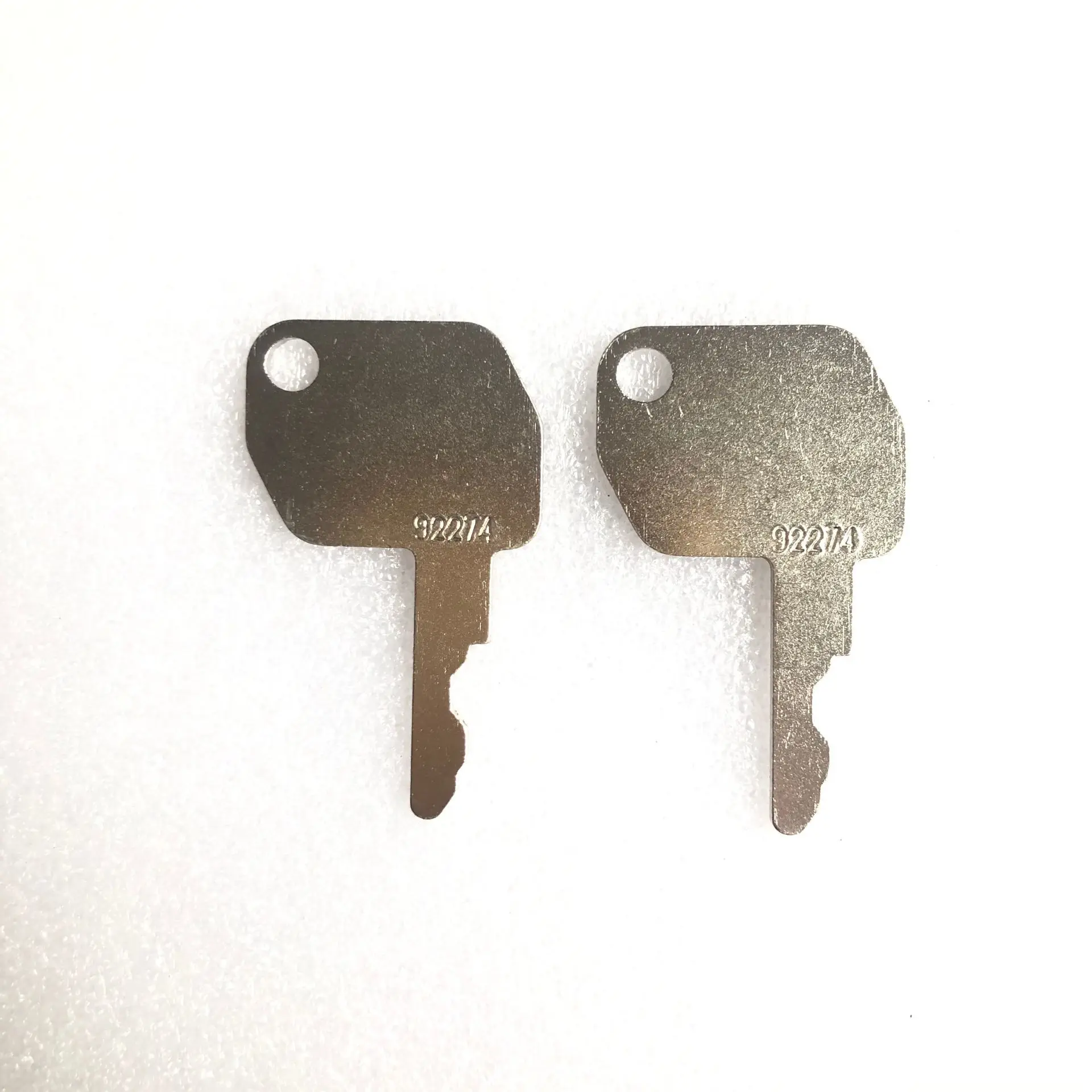 

Ключ зажигания для экскаватора-погрузчика 92274 1592, 2 шт., для Ford JCB New Holland