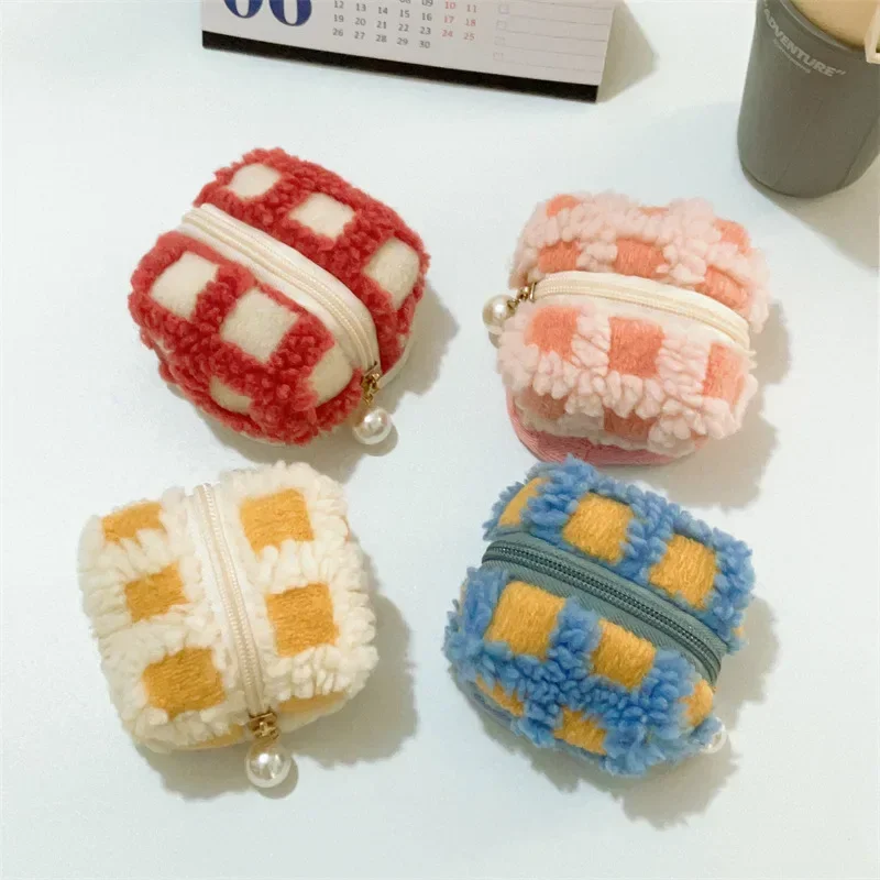 1 Piece Fashion Colorful Waffle Grid Universal Portable Cute Fluff Mini Storage Bag for Small Items