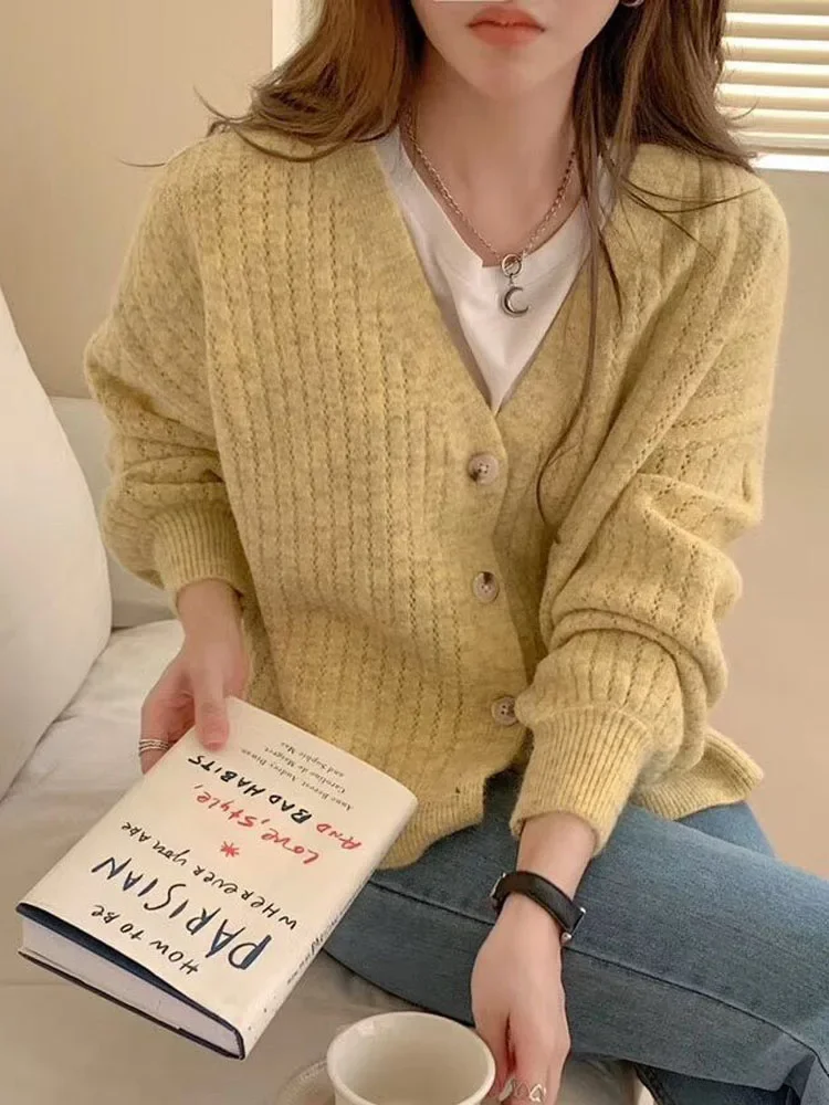 New Women's V-neck Long-sleeved Cardigan Sweater Autumn and Winter Knitwear Solid Color Loose Single-breasted Sweater Jacket