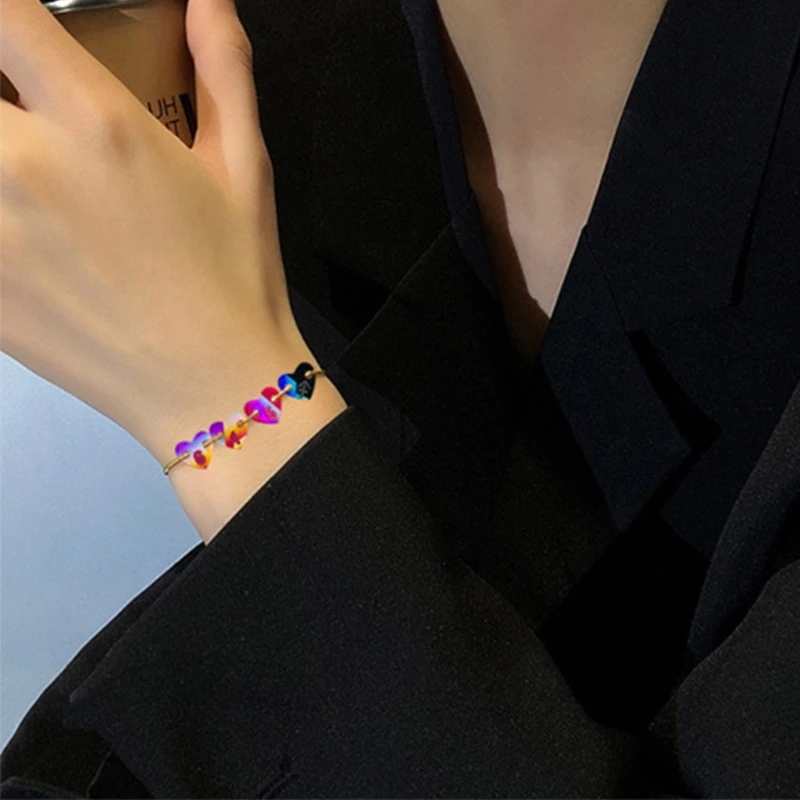 Рисунок 5 - Силиконовая форма с двойным отверстием в форме сердца