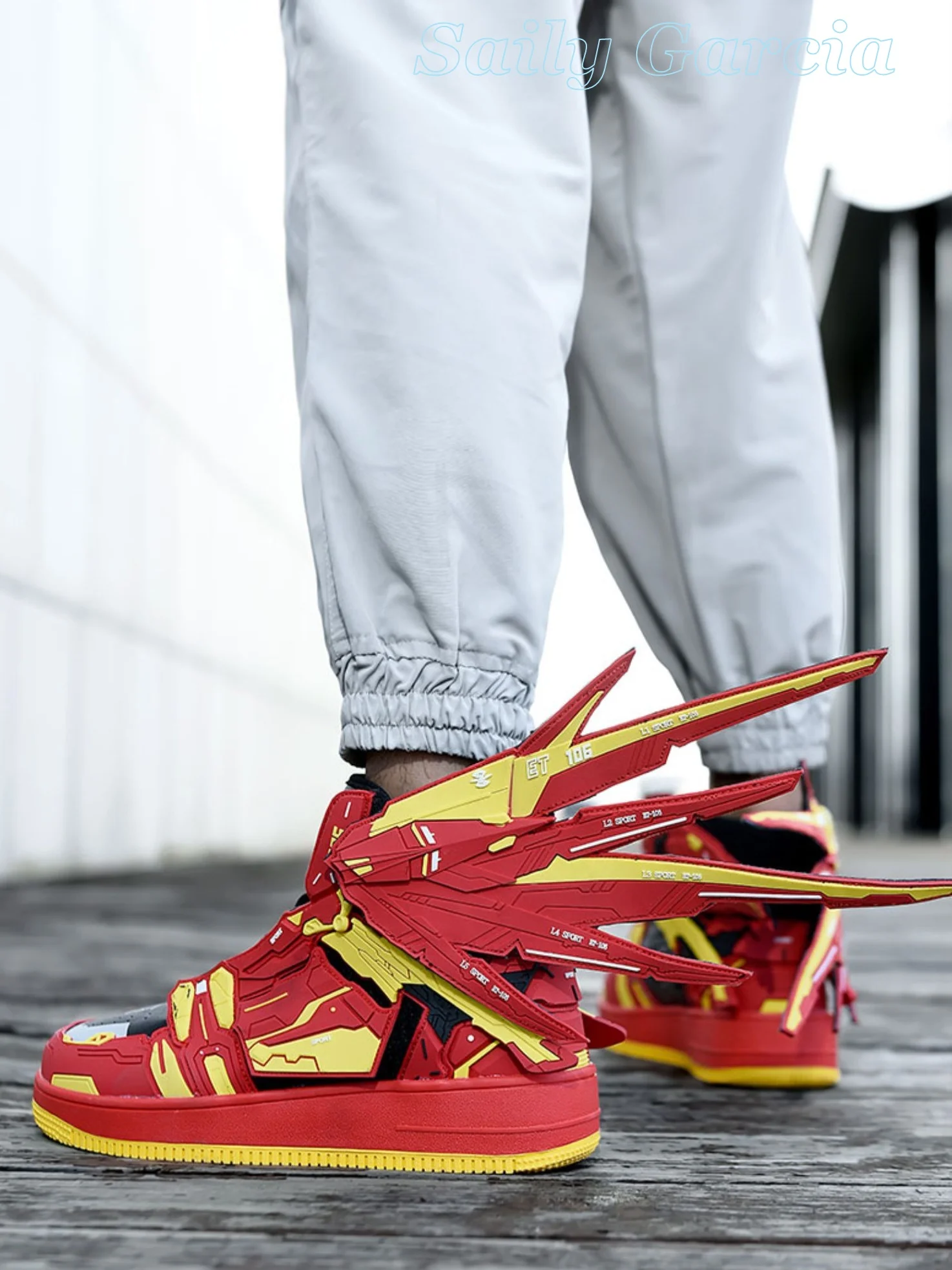 Рисунок 3 - Кроссовки анимации Co брендовые