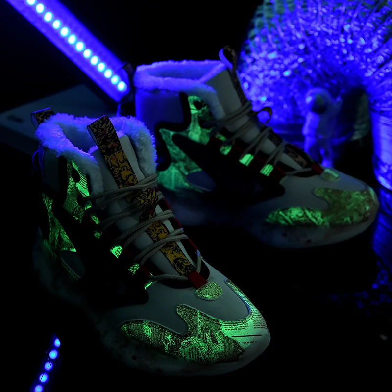 2022 Newmen boots Winter Slippers Warm Men Shoes Waterproof Non-Slip Plush Sneakers Male tenis shoes Boots Men Sneakers Luminous