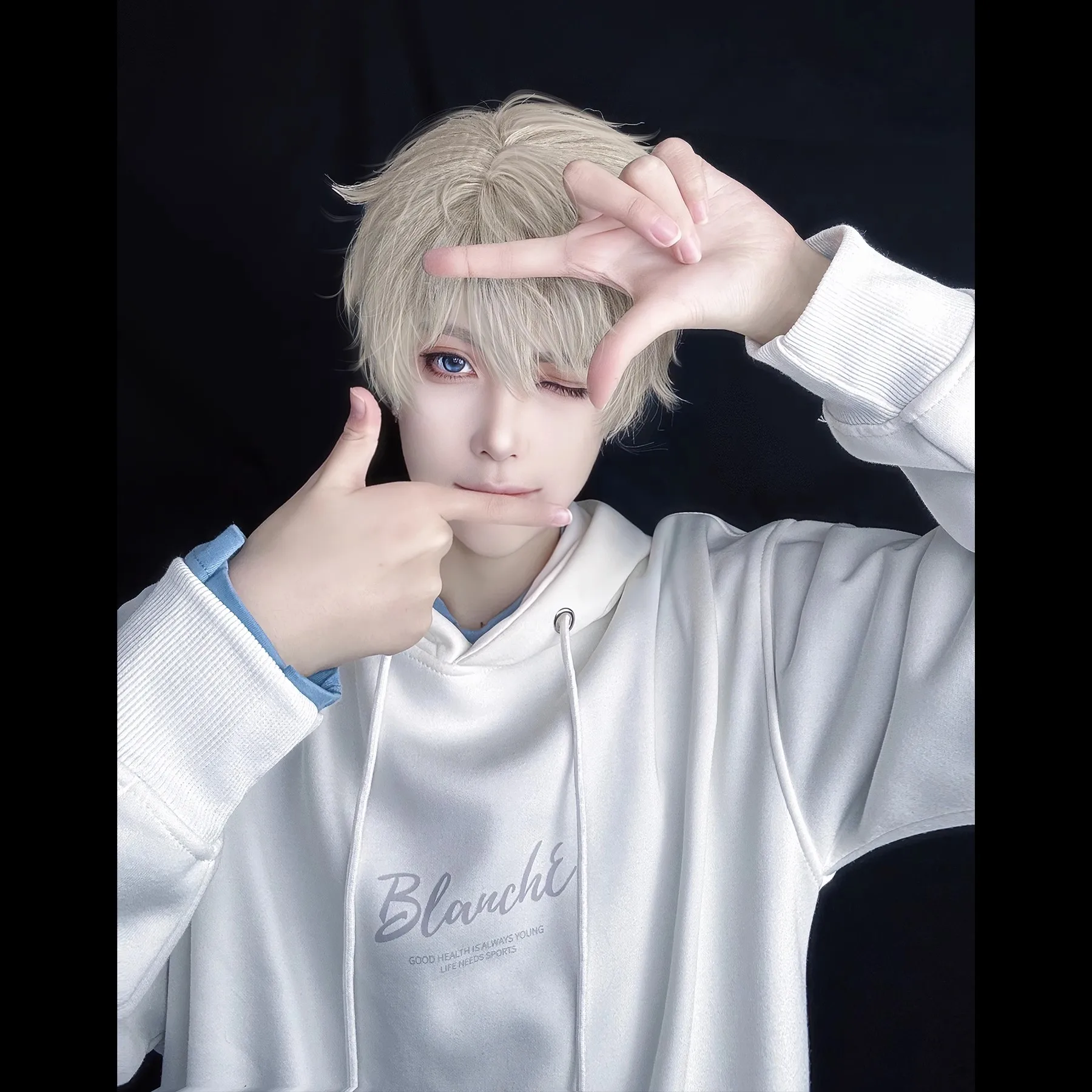 Game Love and Deepspace Xavier Seiya Cosplay Wig Casual Hoodie Sweater Short Light Hair Anime Costume 3