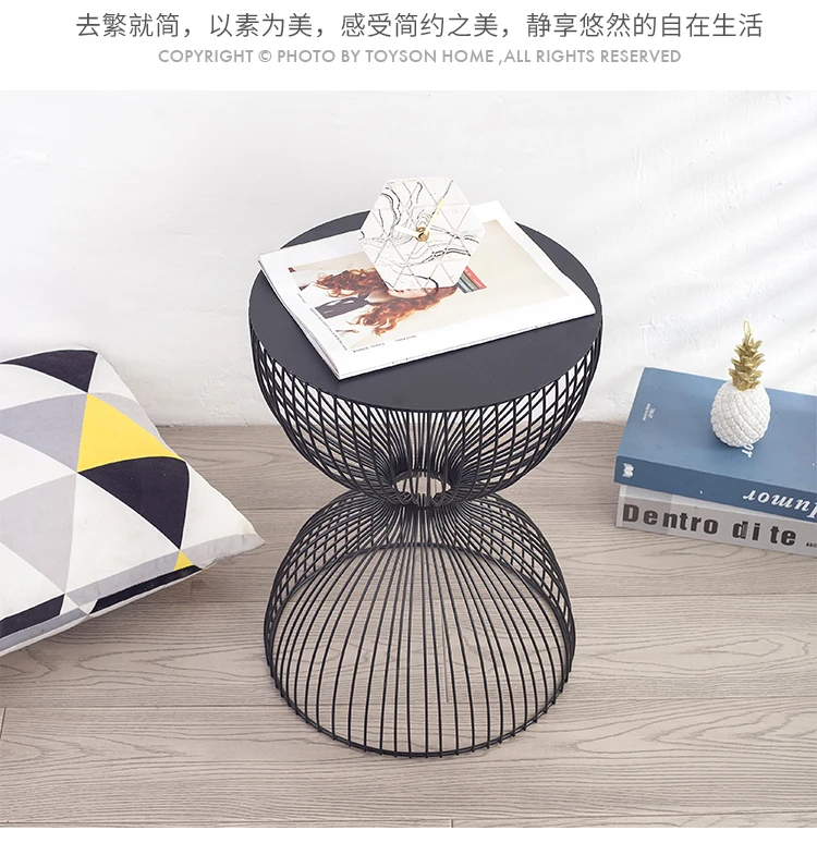 Minimalist Wrought Iron Side Table Bedside Simple Modern Coffee Table Nordic Sofa Cabinet Small Round Outdoor Furniture HY50CT
