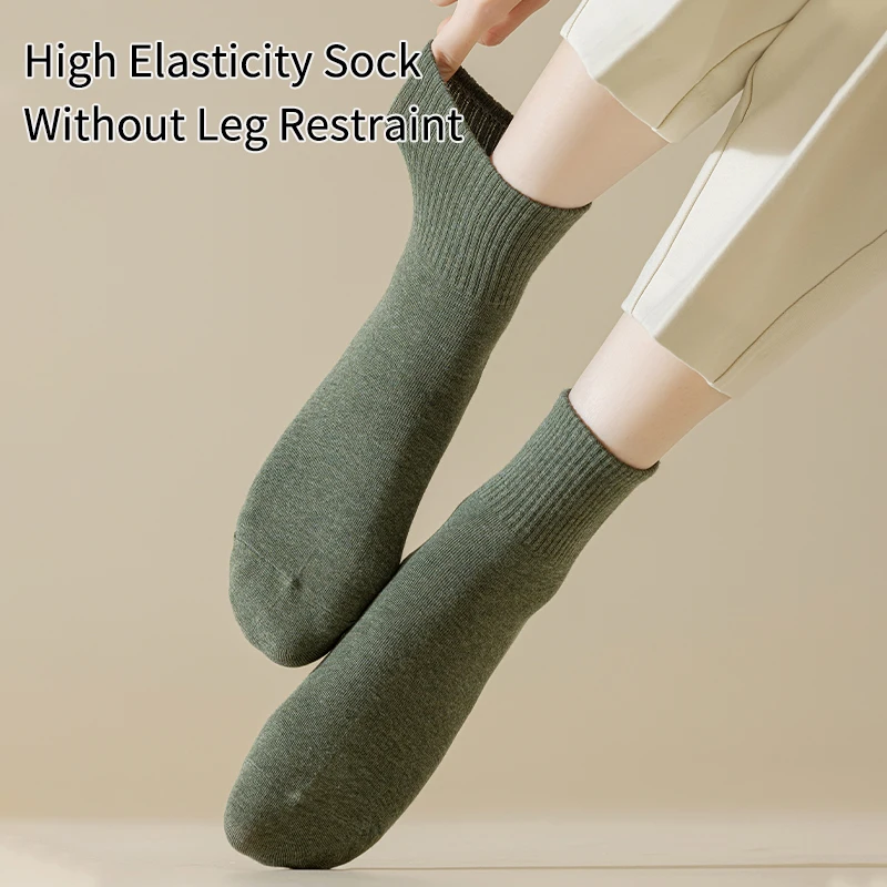 8 Pairs of Women's Cotton All Season Solid Color Simple Fashion Versatile College Style Summer Breathable Mid Tube Socks 3