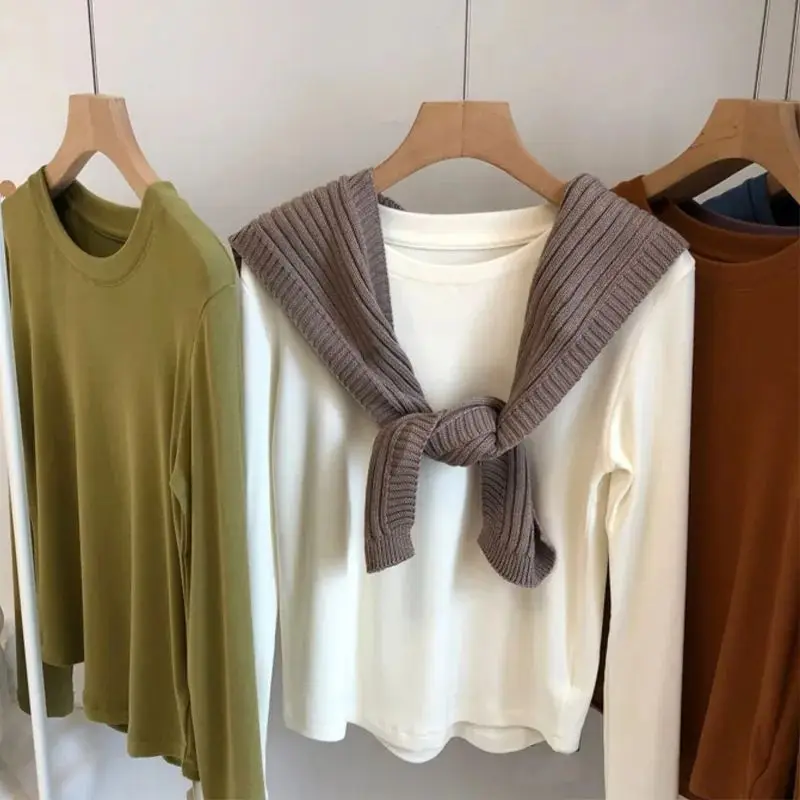 White [super soft and waxy warm double-sided velvet]