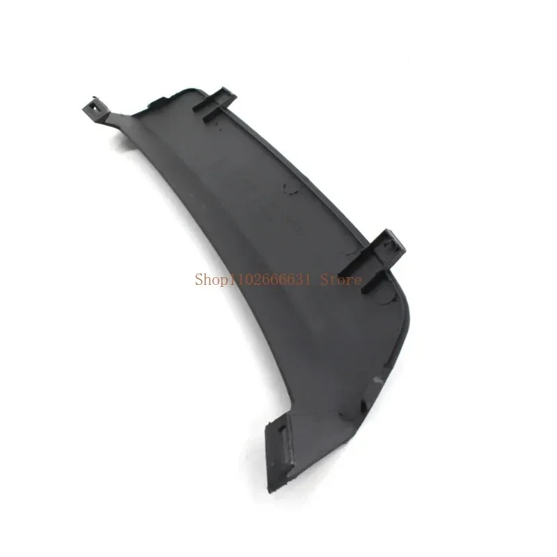 1pc Rear Bumper Tow Towing Eye Hook Cover Cap For Ford Fiesta MK7 2008- 1531833 /8A61-17K922-AB5ZCT 1pc Rear Bumper Tow