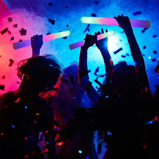 Bâtons lumineux LED en vrac, 15/30 pièces, bâton en mousse lumineuse RGB coloré, Tube de joie, lumière foncée pour noël, anniversaire, fournitures de fête de mariage 6
