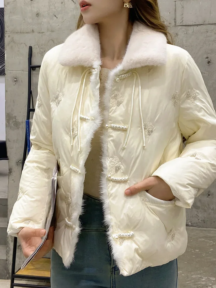 New National Style Plate Buckle Beaded Short Down Jacket Female Long Sleeve Solid Color Nice Fashion Down Coats Women’s Clothes