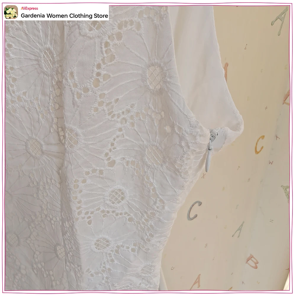 Elegante Abito Midi Ricamato con Occhielli da Donna, Vestito Bianco Estivo per Vacanze, Nuovo Abito Chic Senza Maniche con Scollo a Barca e Cut-out Posteriore - Image 5